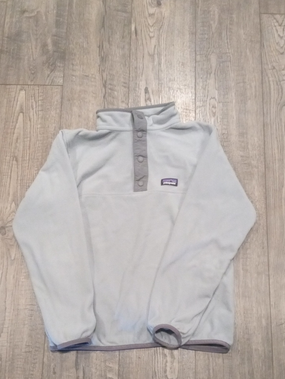 Patagonia Light Gray Women's Crewneck Snap Fleece